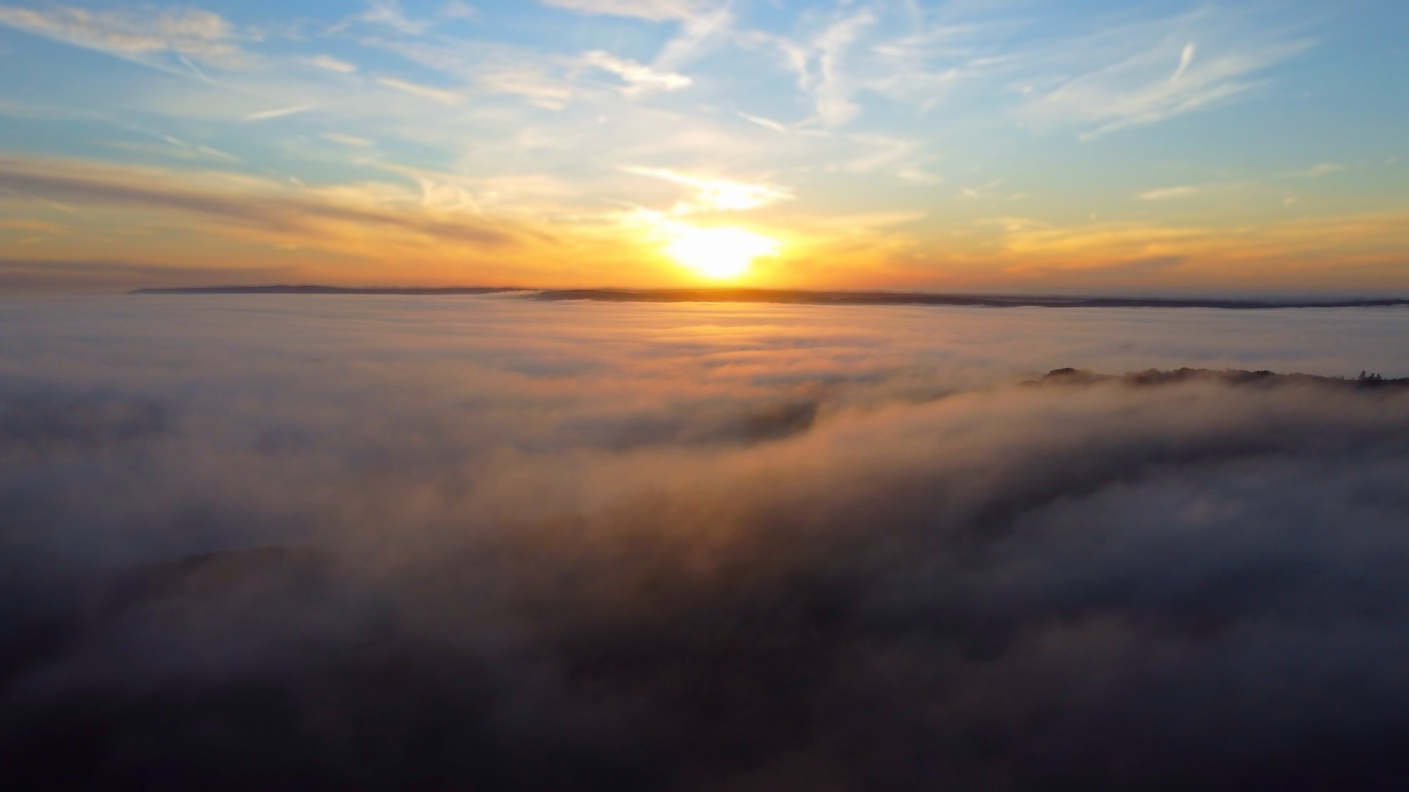 opkomende zon drone foto mist